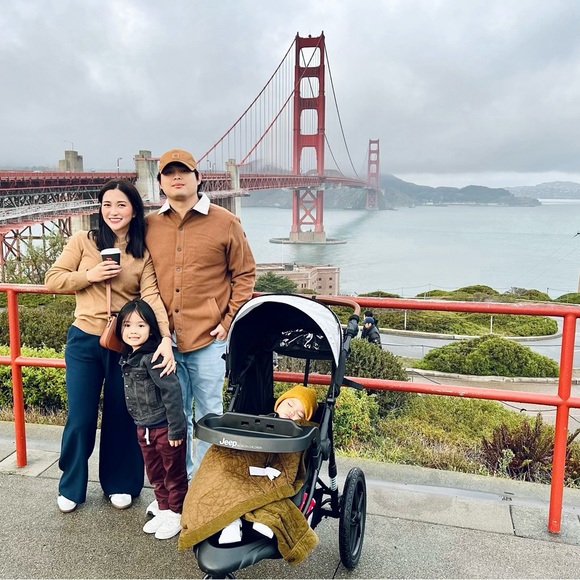 Zara, Forever 21, Abercrombie & Fitch, J. Crew - Picture 4 of 10